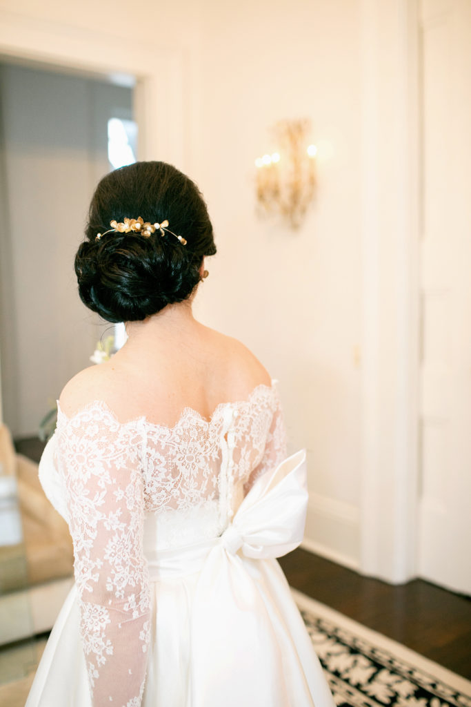 bride hairstyle with hushed commotion hair comb